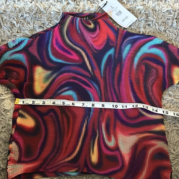Akira psychedelic blur stretch top - Picture 5 of 7